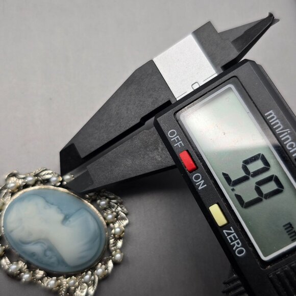 Victorian Revival Blue Cameo Pendant Beaded Necklace 28" Faux Pearls Convertible - Picture 11 of 15